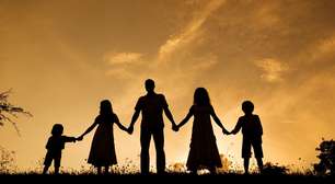 Constelação familiar: por que olhar para a história da família faz parte dessa abordagem?