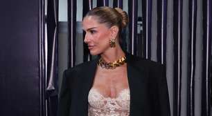 Deborah Secco aposta no corpcore ousado com sleepwear, renda e blazer oversized no Rio Inovation Week