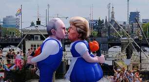 Trump e Putin aparecem aos beijos em parada LGBTQIA+ e imagem viraliza