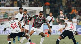 John Kennedy deixa campo chorando e preocupa o Fluminense