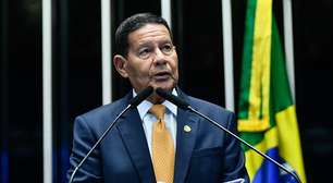 Senador Mourão declara apoio a Zucco e Flávio Bolsonaro