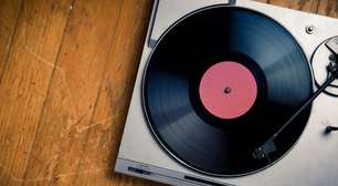 Suno irá permitir que usuários lancem músicas criadas com IA em discos de vinil