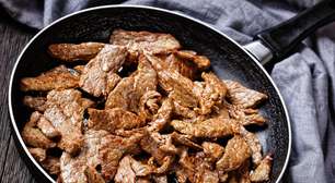 Por que a carne gruda na panela? Descubra como evitar