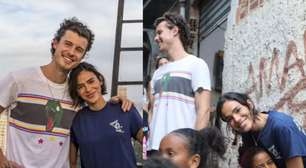 Shawn Mendes e Bruna Marquezine visitam projeto social em favela carioca