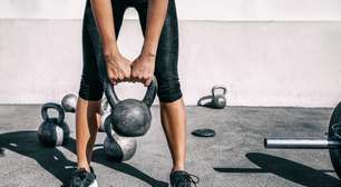 5 Exercícios com Kettlebell para Fortalecer Glúteos e Pernas