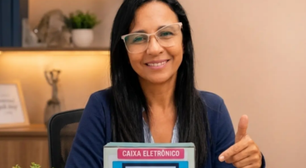 Professora cria 'caixa eletrônico pedagógico' para ensinar alunos do EJA em Pernambuco