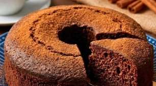 Bolo de cerveja preta com canela: fácil e muito aromático