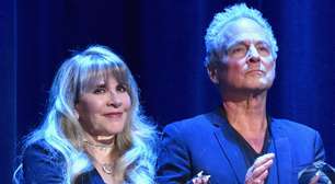 Lindsey Buckingham e Stevie Nicks estão 'conversando o tempo todo'