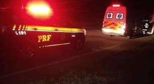 Capotamento seguido de incêndio deixa dois mortos e três feridos na BR-392