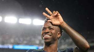 Vini Jr celebra renovação com Real Madrid: "Mais seis anos e para sempre"