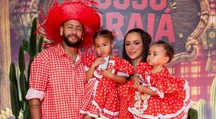 Neymar e Bruna Biancardi fazem arraiá com shows, brincadeiras e looks caipiras