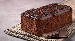 Bolo de chocolate sem glúten: fofinho, fácil e caseiro