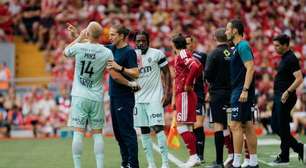 Filipe Luís comemora aniversário com virada do Monaco sobre o Liverpool