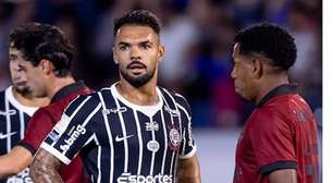 Garro e Pedro Raul marcam e Corinthians cola no G5