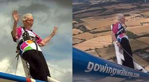 Aos 97 anos, britânica dá looping na asa de um avião: 'Absolutamente fantástico'