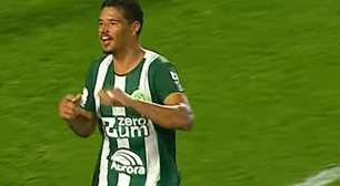 Há um ano, vendia salgados; agora, Túlio Eduardo marca na Série A pela Chape