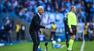 Luís Castro desabafa após virada do Grêmio: "Aguento tudo"