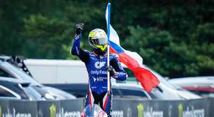 Moto2: Em corrida eletrizante, Filip Salac conquista vitória inédita no GP da Grã-Bretanha