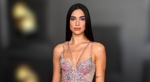 Cristal cravejado no pé! Parecem uma joia, mas são os novos tênis floridos e maximalistas da marca britânica dos anos 60 na cor 'primavera luxuosa' que vão rejuvenescer os seus looks