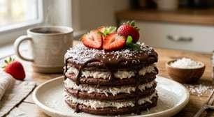 Panqueca fit de chocolate com recheio de coco: saudável e fácil