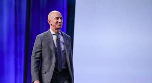 A Amazon ultrapassou a marca de US$ 3 trilhões em valor de mercado, e Jeff Bezos fez o que sabe fazer de melhor: vender 15 milhões de ações