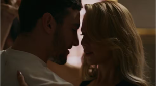 Dora e André se beijam em 'Quem Ama Cuida' enquanto Ademir ameaça o romance