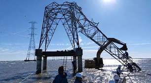 Ciclone no RS derruba torres de energia na Lagoa Mirim e mantém milhares no escuro