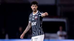 Zagueiro opina sobre negociação entre Depay e Corinthians: "Agrega muito"