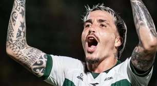 Josué supera ídolo do Coritiba e iguala líder do Brasileirão; veja números