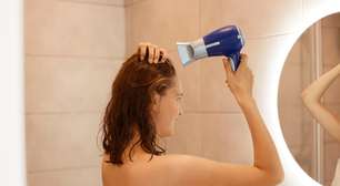Entenda o que causa frizz aos fios
