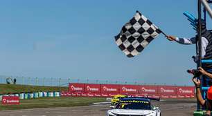 No Dia dos Pais, Felipe Fraga vence e amplia liderança na Bradesco Stock Pro Series