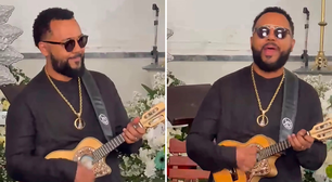 Dudu Nobre se emociona e comanda roda de samba em velório da mãe com presença da ex Adriana Bombom e familiares