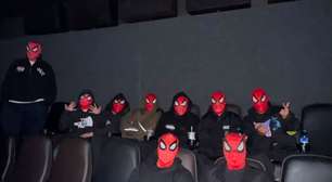 Neymar reúne amigos em mansão para assistir ao novo filme do Homem-Aranha; veja