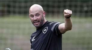 Júnior Santos volta? Veja a escalação do Botafogo para o jogo contra o Cienciano pela Sul-Americana