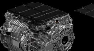 Qual tecnologia integra motores elétricos e a combustão?