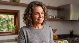 Fabiana Borelli, nutricionista, sobre cortar a parte mofada das frutas: "Cuide da sua saúde da melhor maneira possível. O que você não conseguir, tá tudo bem, a gente é feito pra pra isso"