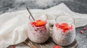 Pudim de chia com leite de coco e frutas vermelhas: sobremesa saudável, leve e irresistível