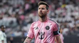 Messi volta a jogar após funeral do pai, mas não evita eliminação