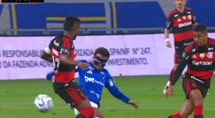 VAR ignora lance absurdo para o Flamengo