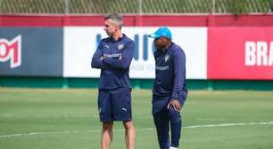 Marcão comanda treino e inicia preparação no Fluminense