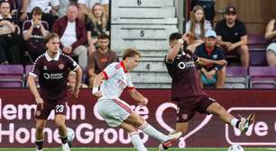 Benfica empata com Hearts e avança aos playoffs da Liga Europa