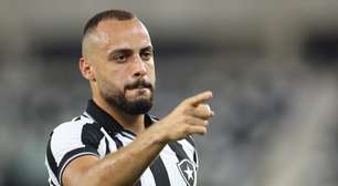 Arthur Cabral luta contra mais um jejum no Botafogo