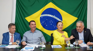 Flávio Bolsonaro diz ter recebido alerta de tentativa de filiação ao PT após confusão com o Missão: 'Aí me senti ofendido'