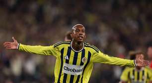 Talisca supera Alex e se torna o maior artilheiro estrangeiro de times turcos em competições europeias