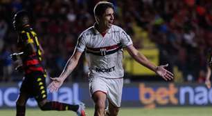 Rafael Gava bate recorde de assistências e vive alta no Botafogo-SP; veja números