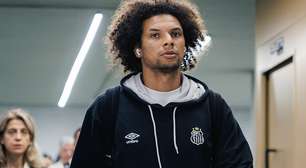 Vídeo: Willian Arão discute com jornalista após jogo do Santos