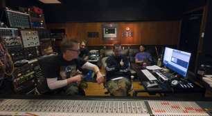 Mark Hoppus se arrepia ouvindo Linkin Park e emociona Mike Shinoda: "não dá para fingir"
