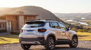 Jeep Avenger parte de R$ 114.990 e tem até ChatGPT e faróis Matrix