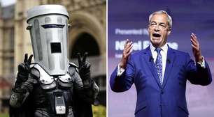 Nigel Farage retoma cadeira no Parlamento britânico após provocar eleições