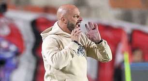 Botafogo sofre com problemas defensivos e amarga novo vexame
